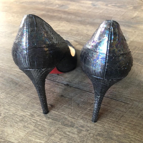 CHRISTIAN LOUBOUTIN Kate 100 snakeskin python? Pumps blue iridescent